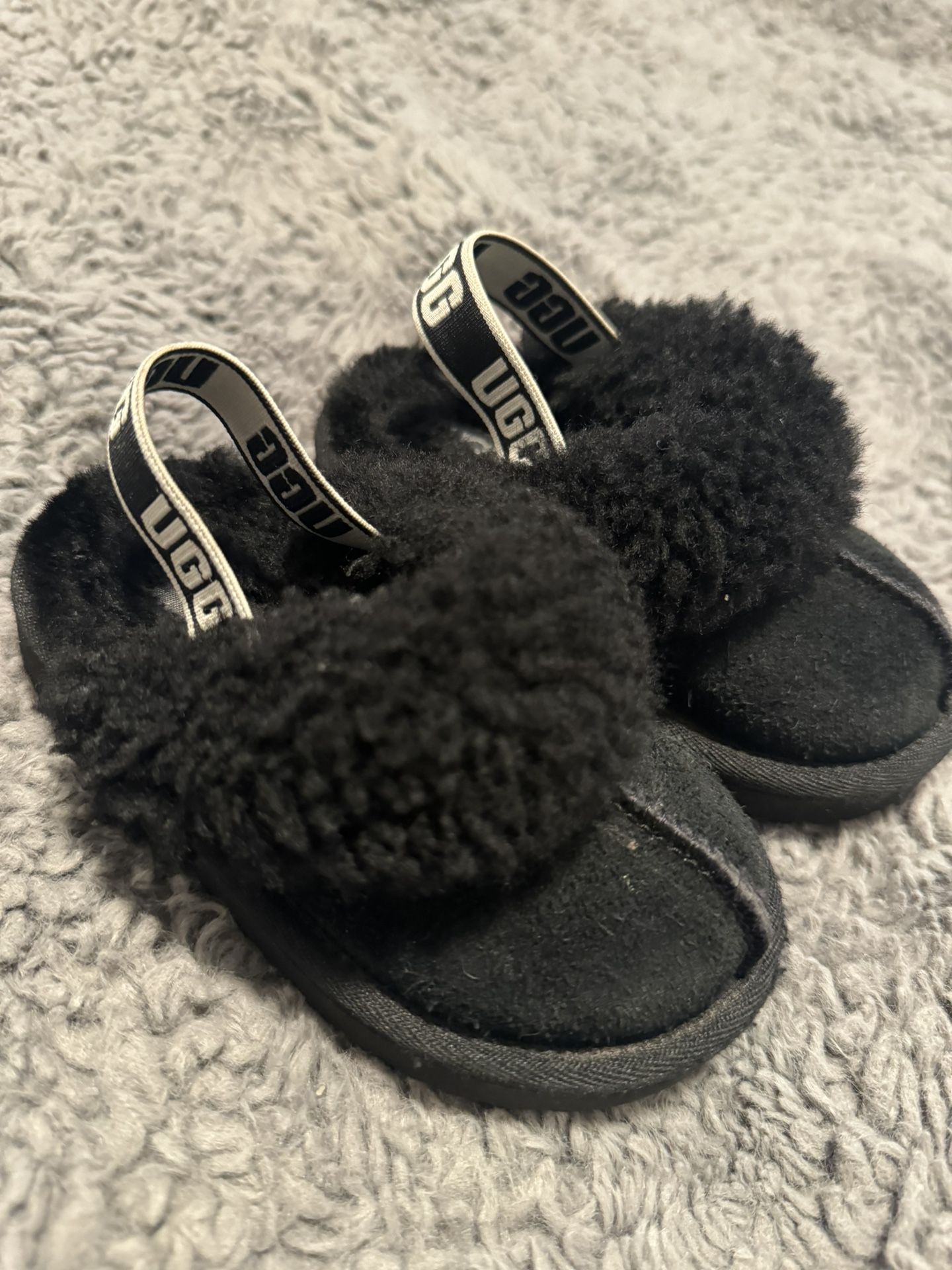Size 7 Toddler Ugg Slippers 