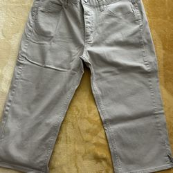 Women’s Capris 
