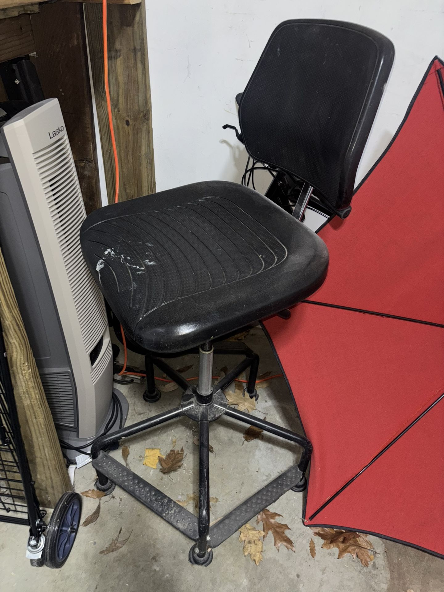 Adjustable Shop Stool