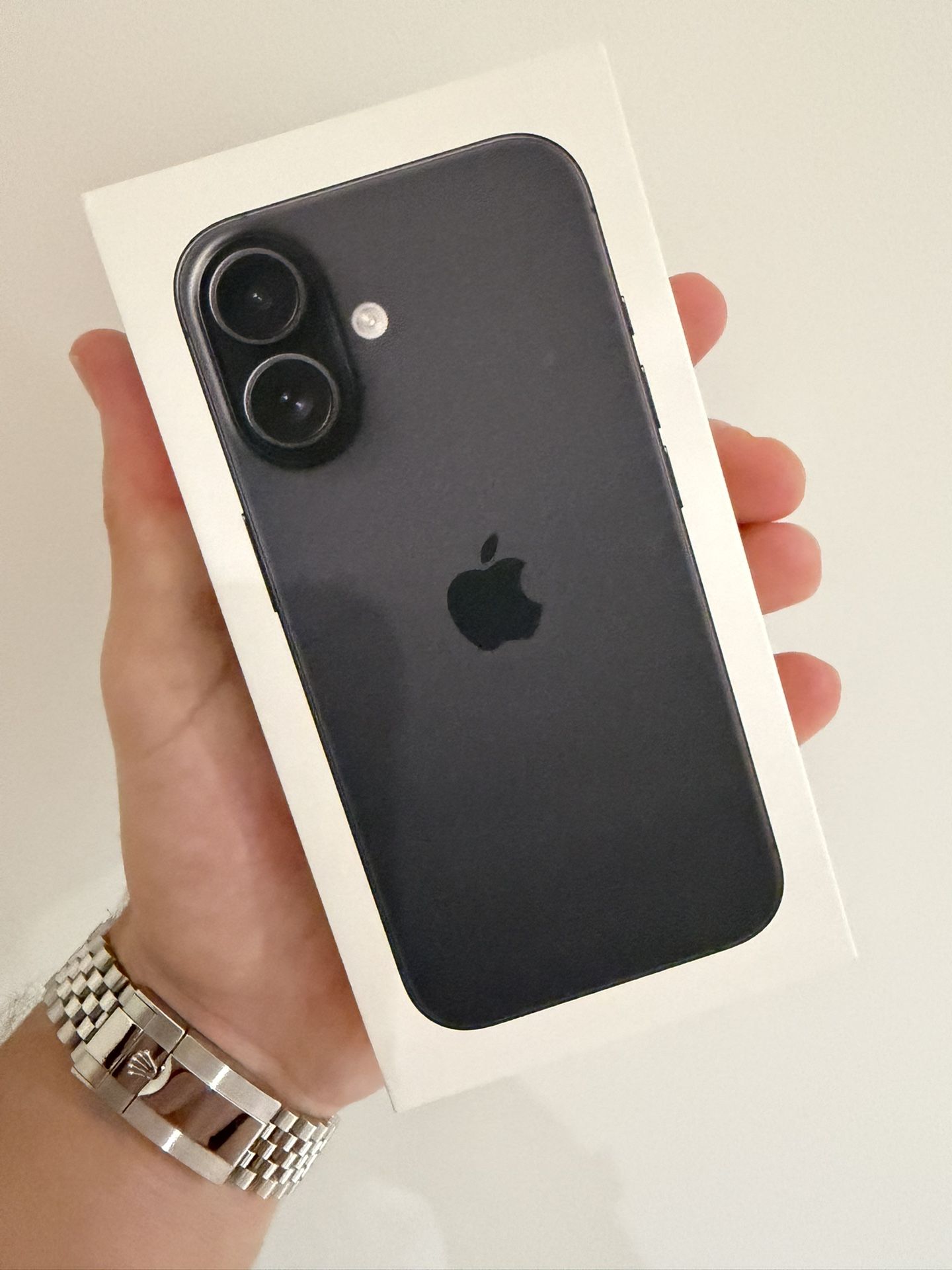 Apple Iphone 16 Brand New Black 128gb