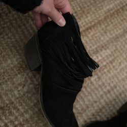 Women’s size 11 boots excellent condition