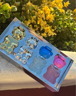 Moschino gift set
