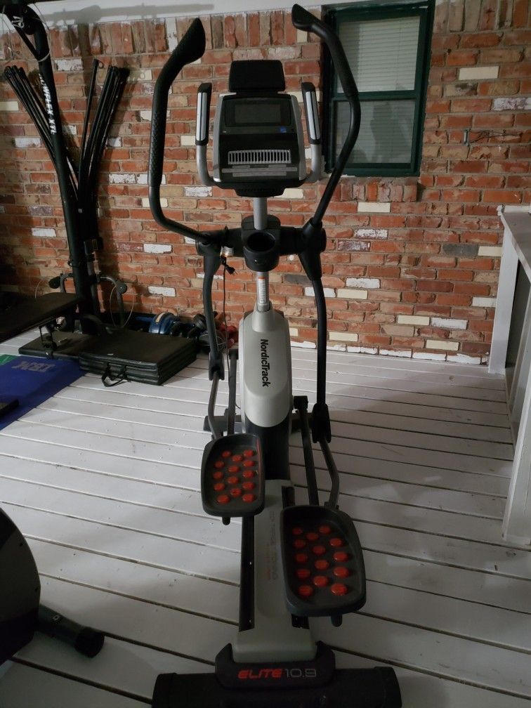 NordicTrack Elite 10.9 Elliptical FOR SALE350 or Best Offer. FOR LOCAL