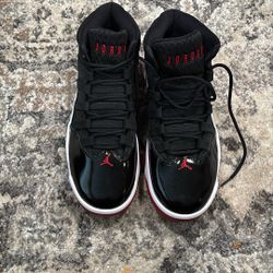 Jordan Max Aura GS Size 9.5