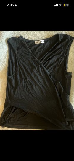 Sleeveless Black crop tops! 4 pack