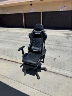 Black Gaming Chair