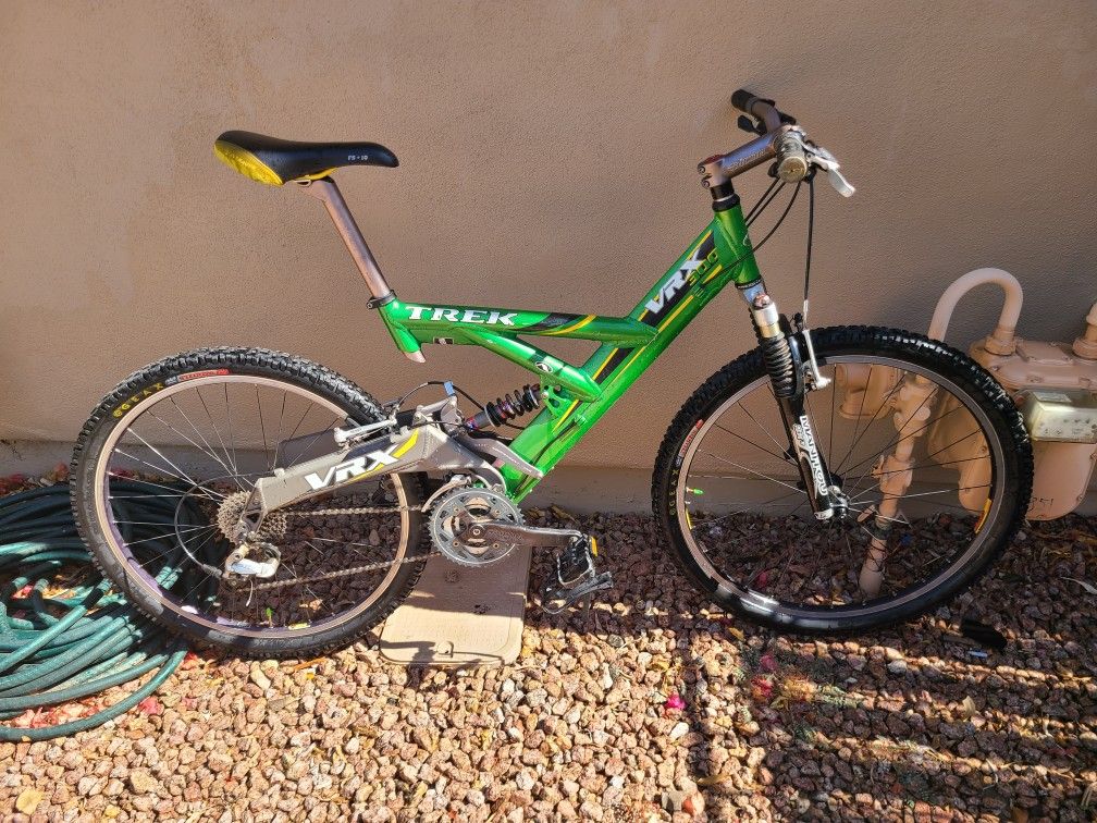 TREK VRX 300 Mountain Bike 26 " Full Suspension