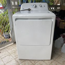 GE White Electric Dryer 