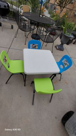 Lifetime table and chair