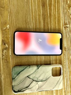 Apple iPhone 11 Pro 64GB + Case + Box