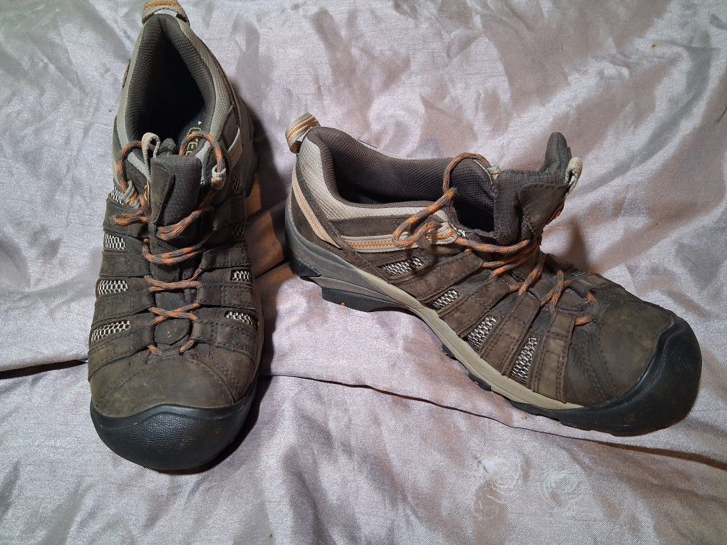 Men's Keen Voyager Hiking Shoes [Size 11.5]