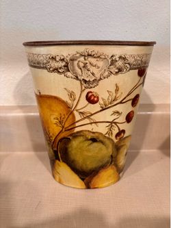 10” tin can decopaged