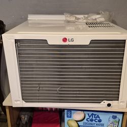 LG AIR CONDITIONER  $450