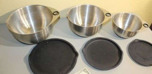 Pampered Chef Nesting Mixing Bowls