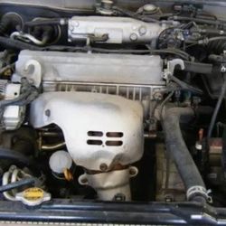 Toyota 2.2 4 Cylinder Engine - READ AD FIRST 