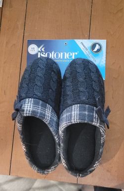 Isotoner Slippers Large 8-9 NEW