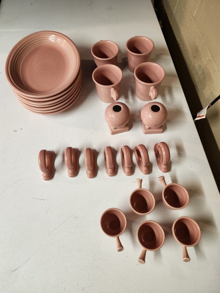 LARGE LOT OF VERY RARE CORAL/PINK/ ROSE VINTAGE FIESTAWARE