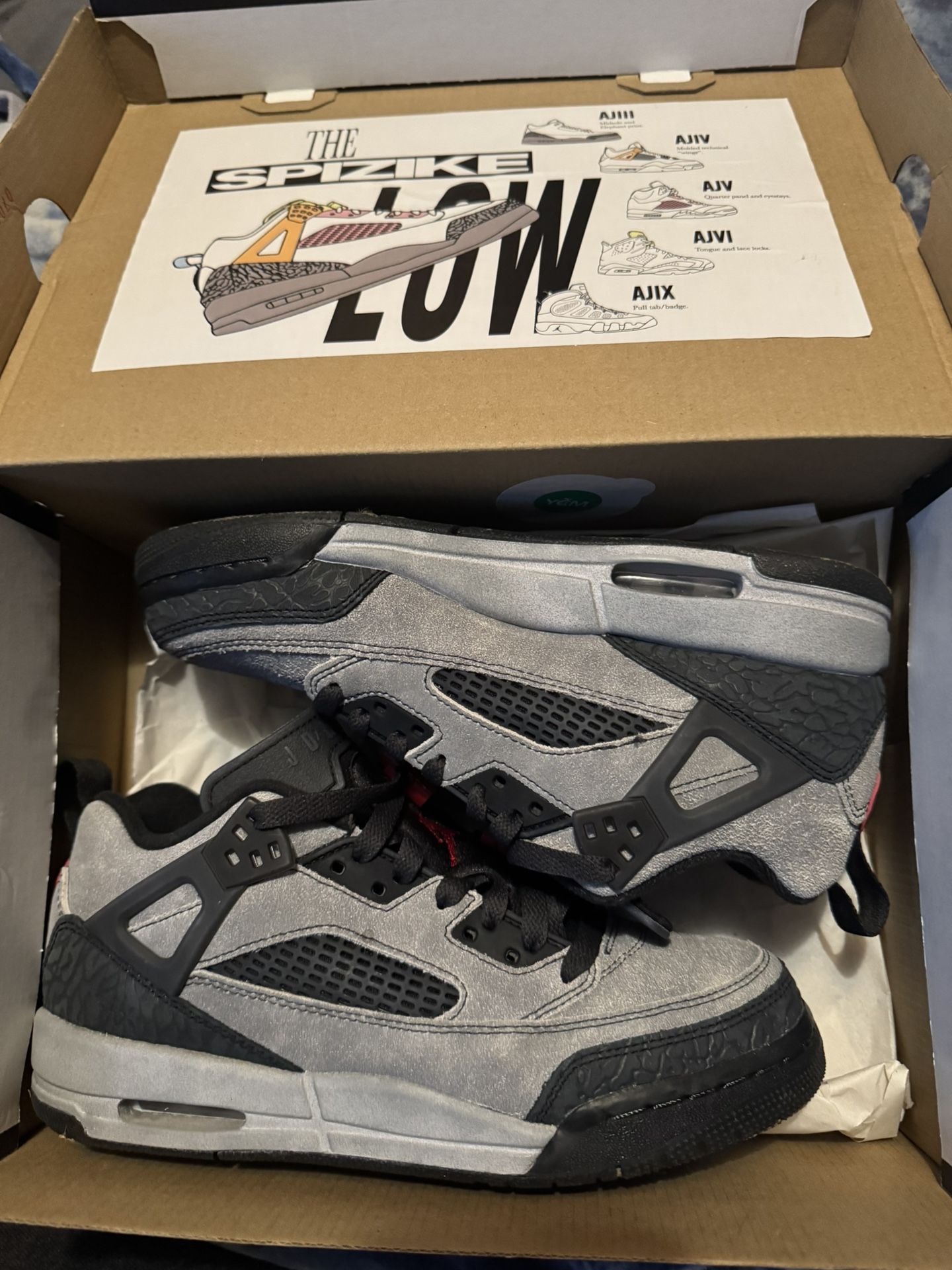 Size 6.5y Jordan’s 