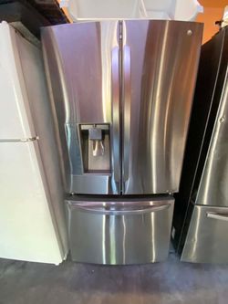 LG REFRIGERATOR FRENCH DOOR, STAINLESS STEEL. FREE DELIVERY AND INSTALLATION