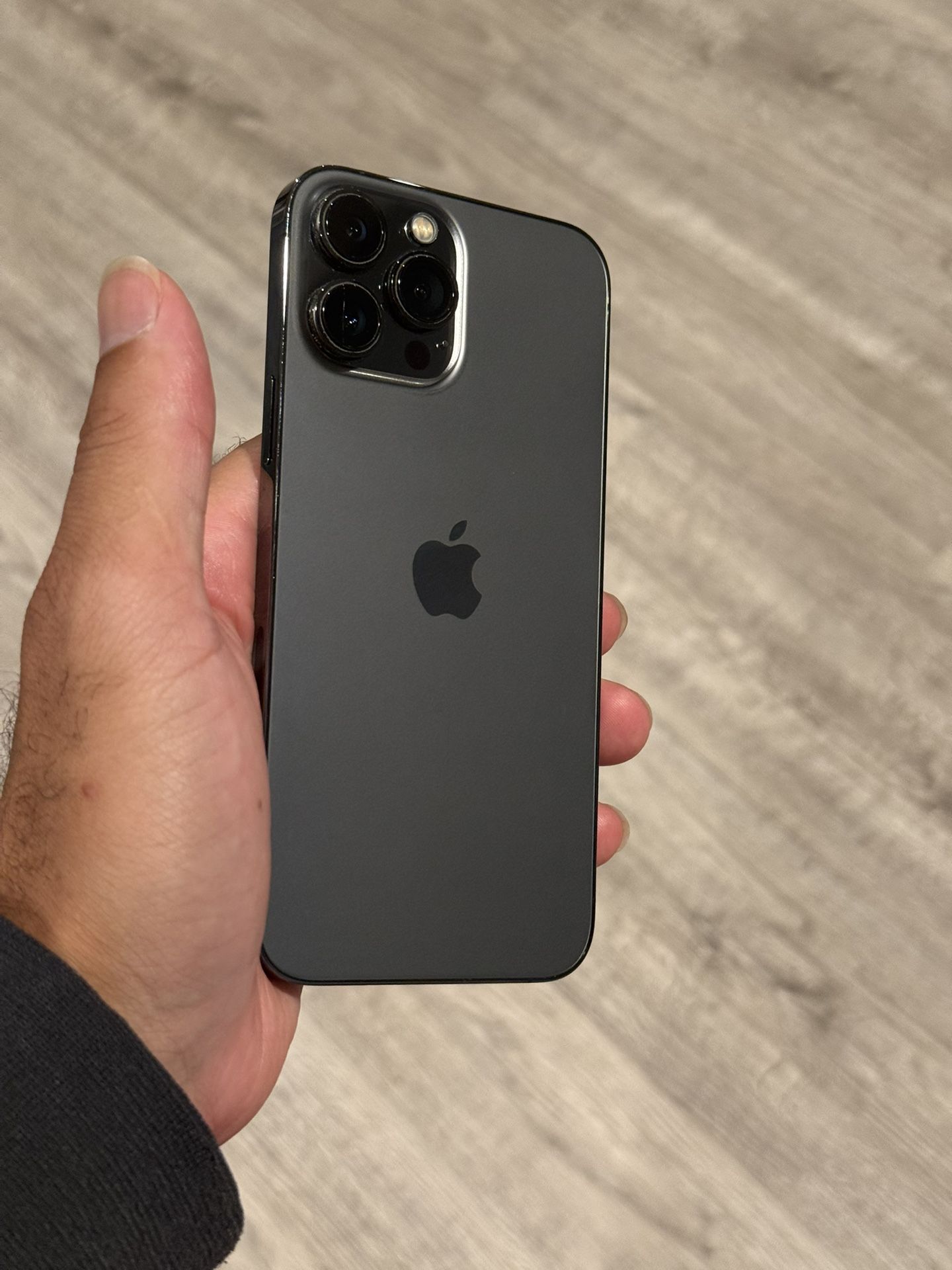 IPhone 13 Pro Max UNLOCKED -256GB -