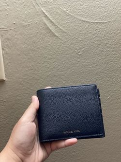 Michael kors man wallet