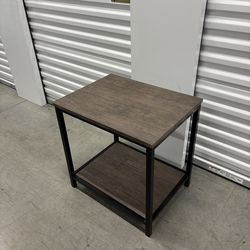 🚚 FREE Delivery! Modern Side Table