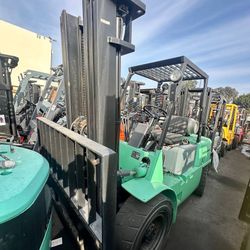 Mitsubishi Forklift 3 Stages Pneumatic 8000 Lbs