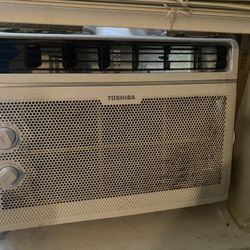 Toshiba 5,000 BTU Ac Unit 
