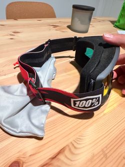 Men’s 100% racing goggles