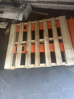 Pallets 4ft, 6,ft, 8ft
