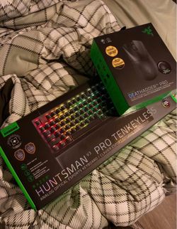 Razer Huntsman V3 Pro TKL Keyboard & DeathAdder V4 Pro Mouse Bundle