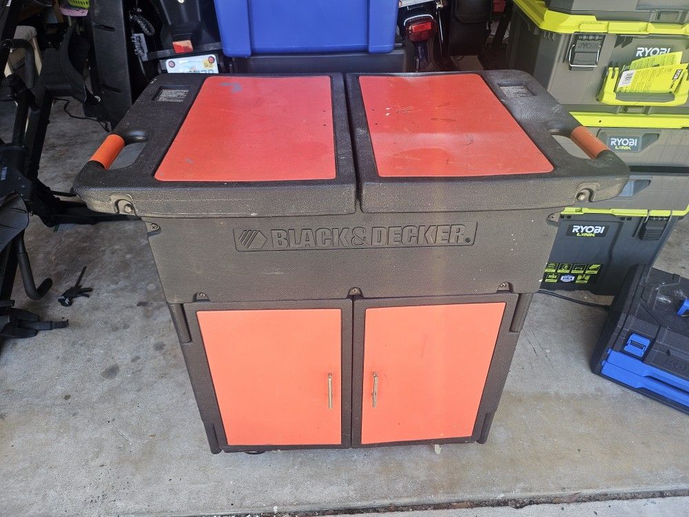 Tool Box/bench On Wheels