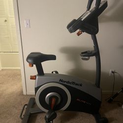 Nordic Track Upright Bike 4.4 Elite. 