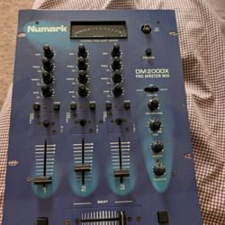 Numark DM2000X pro master mixer