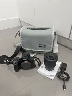 Sony A7iii with Lens Kit and Case