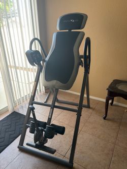 Innova inversion table
