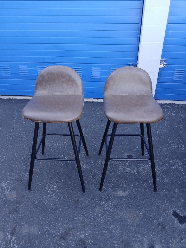 2 Bar Stools