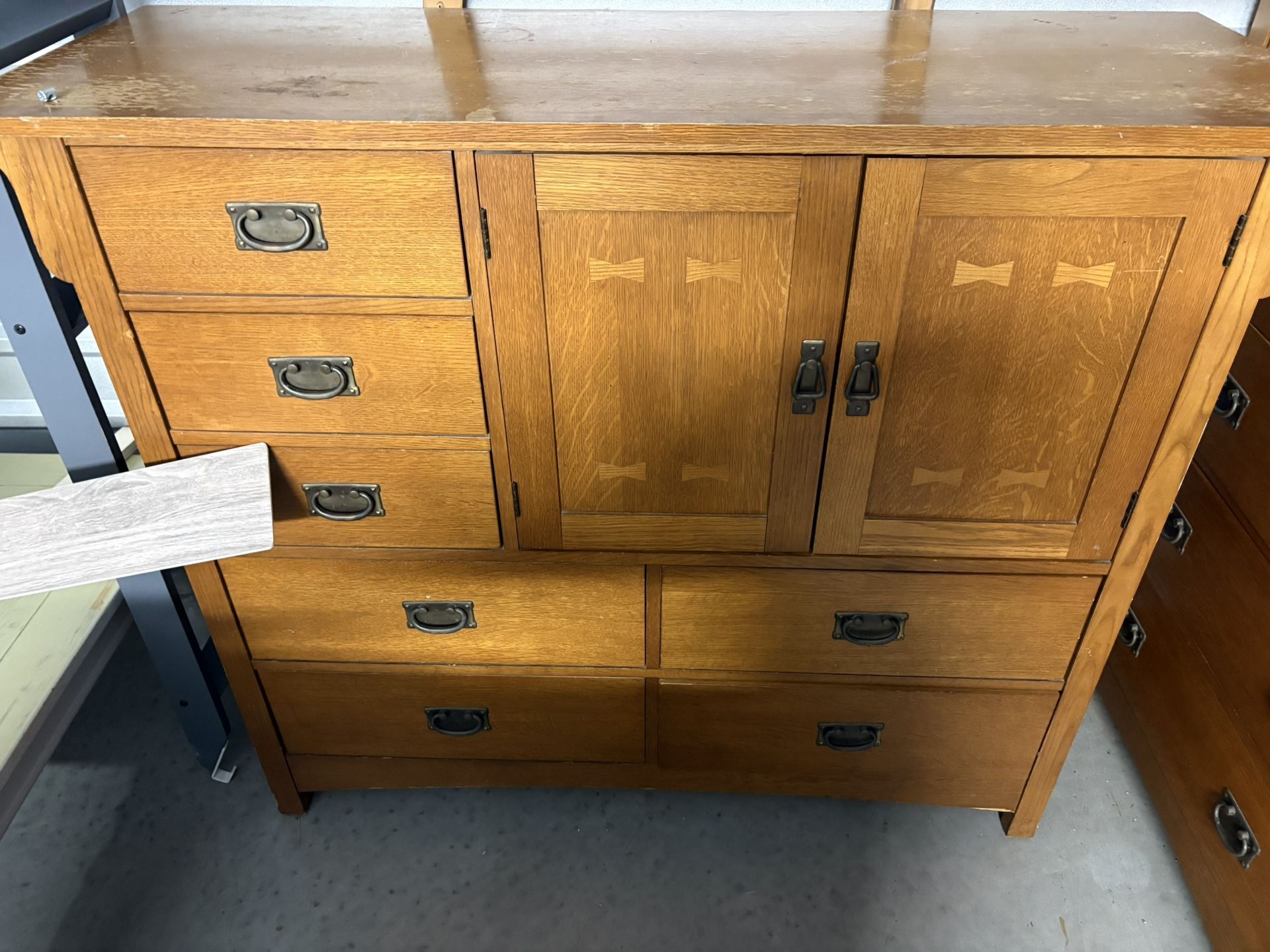 Dresser With Mirror And Man Chest