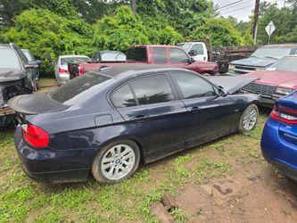 2006 BMW 325i.  Parting out
