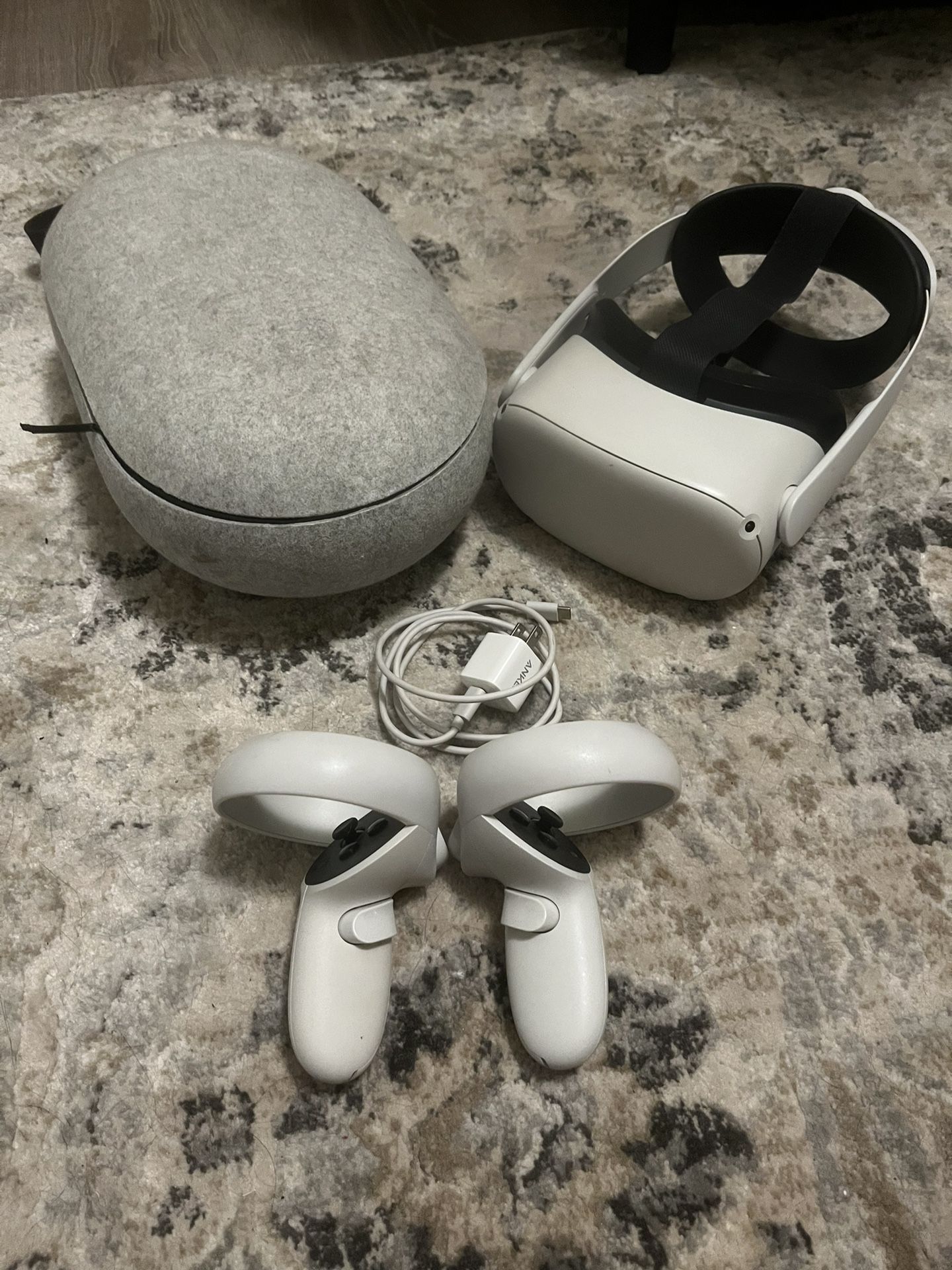 Quest 2 Bundle With Oculus Carrying Case And Elite Strap
