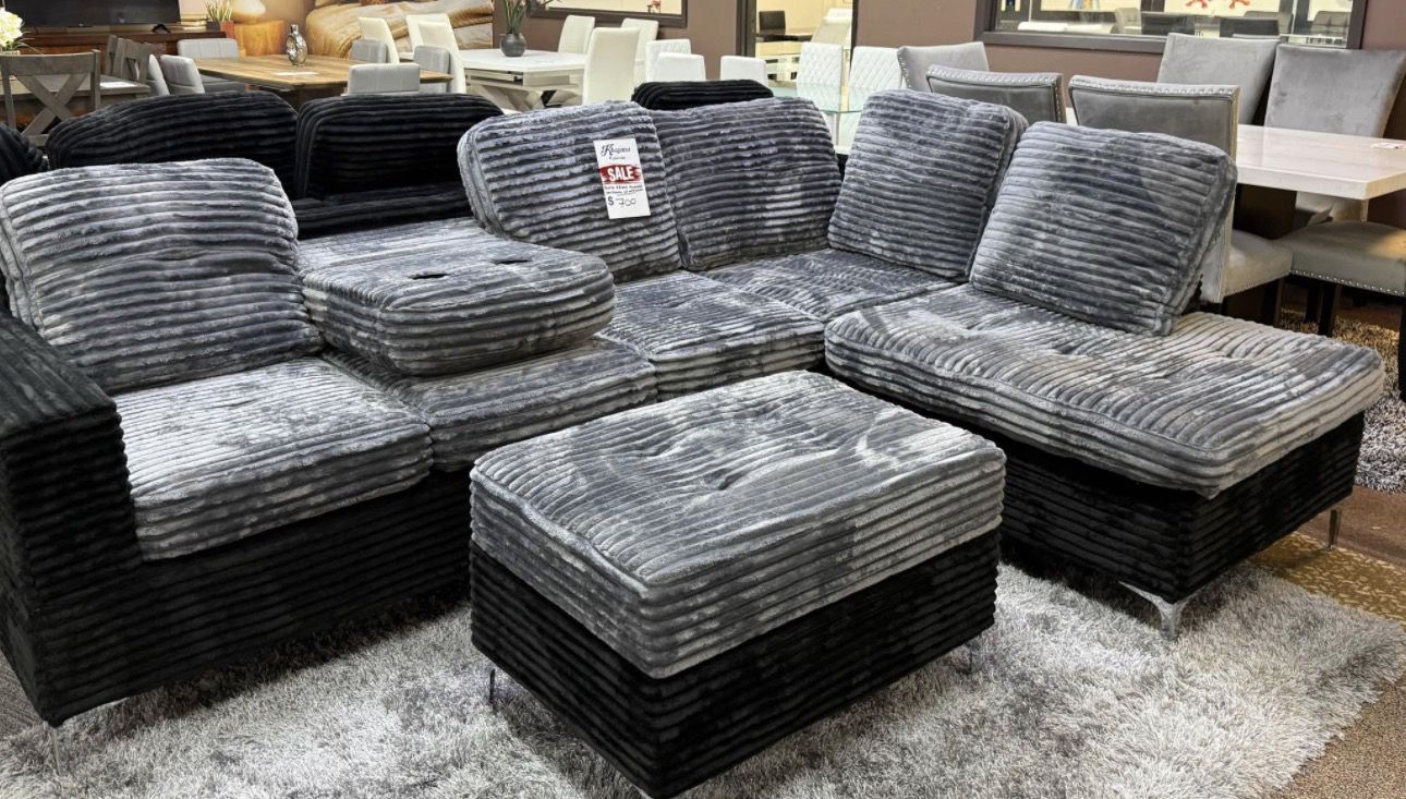 NEW SECTIONAL SOFA WITH OTTOMAN AND FREE DELIVERY