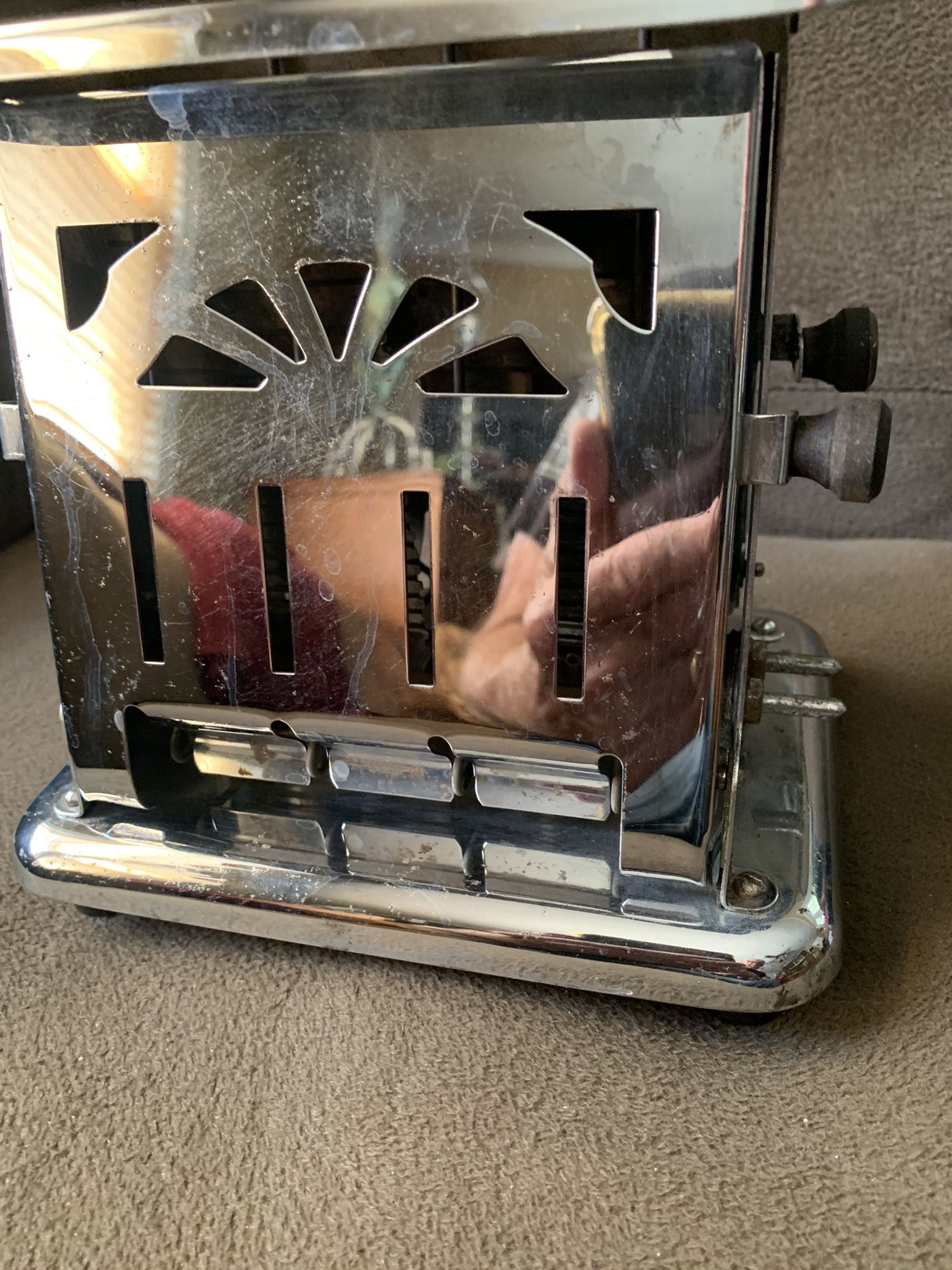 Vintage Universal Mid Century Electric Toaster