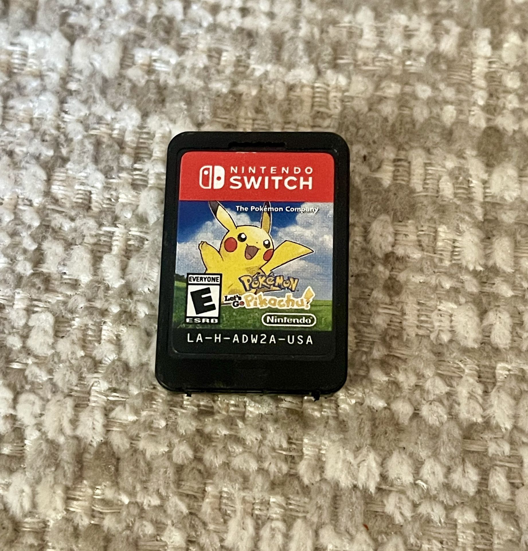 Pokemon Let's Go Pikachu! (Nintendo Switch, 2018) Cartridge Only