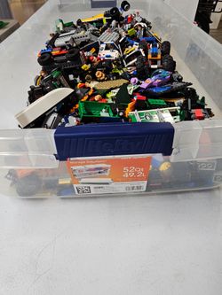 Large amount of partial Lego sets
