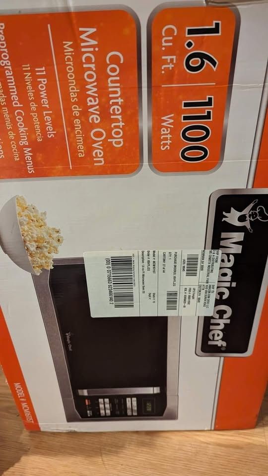 New Countertop 1.6cu Microwave