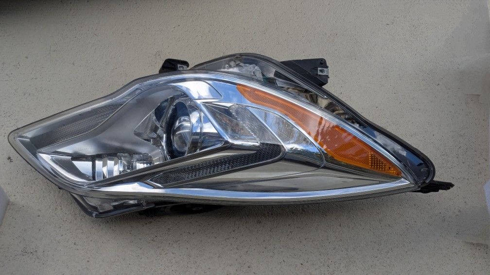 2017 Buick Regal HID RF Headlight & Ballast