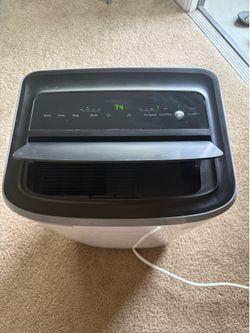 Frigidaire - Portable Room Air Conditioner - White
