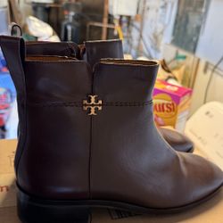 Tory Burch boots size 11