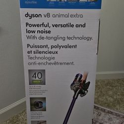 Dyson v8 Animal extra (vacuum w/attachments)
