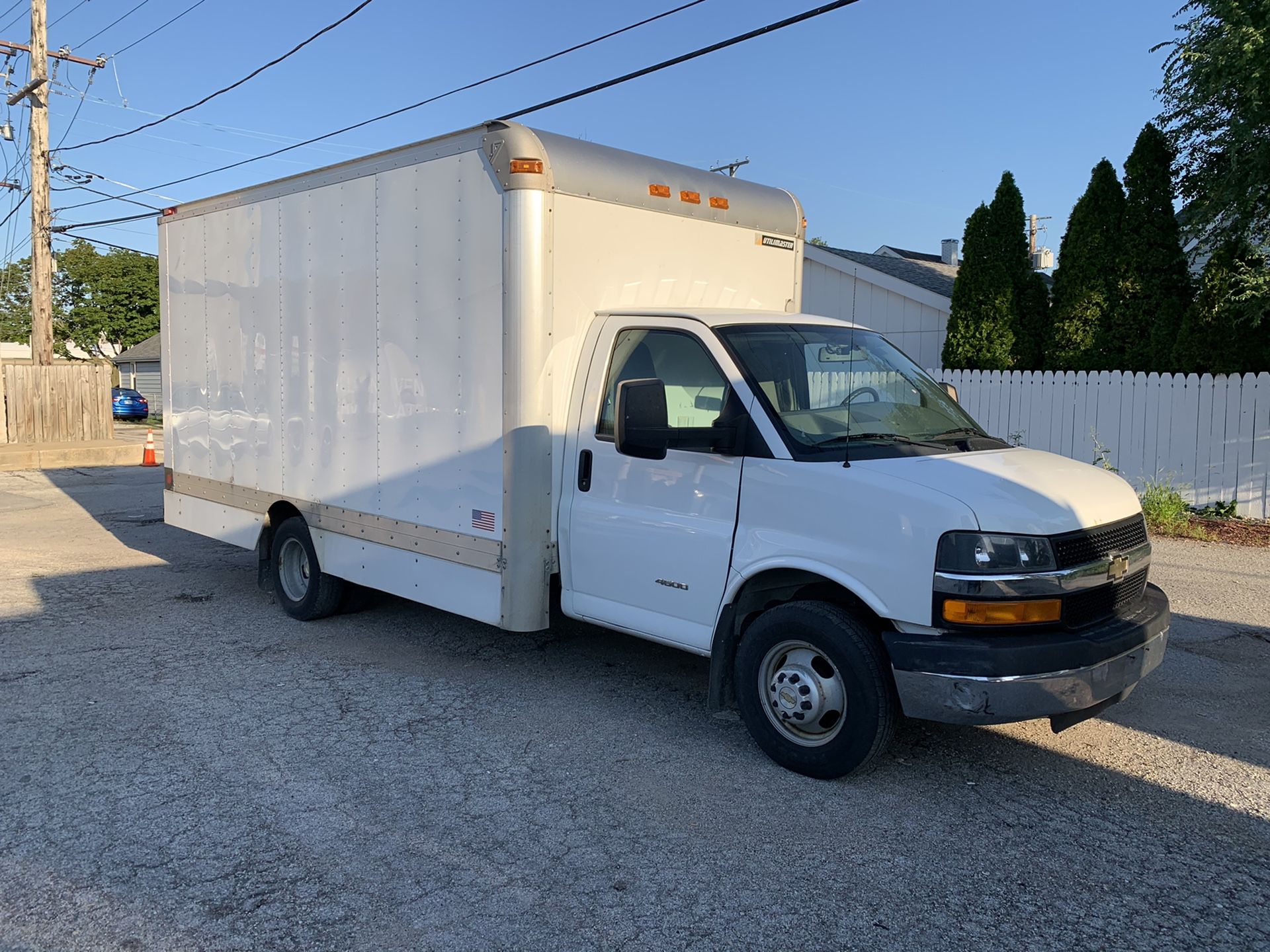 2013 Chevrolet 450 16 foot box truck